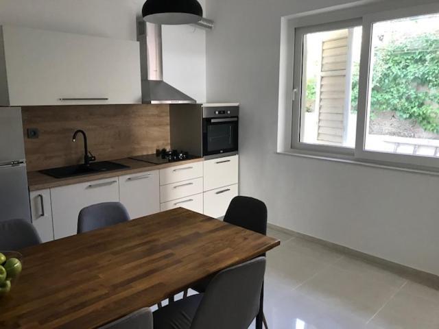 Apartment Bruno ชิเบนิก ภายนอก รูปภาพ